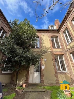 Demeure - 301 m² - 11 pièces