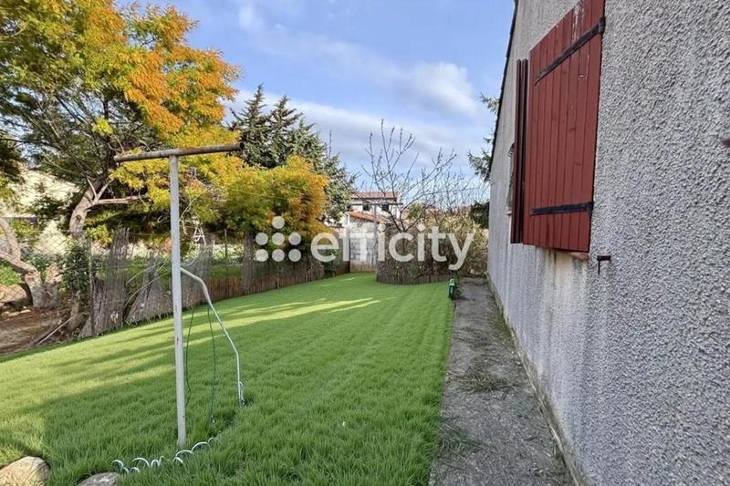 Villa - 100 m² - 5 pièces