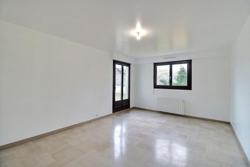 Appartement - 79 m² - 4 pièces