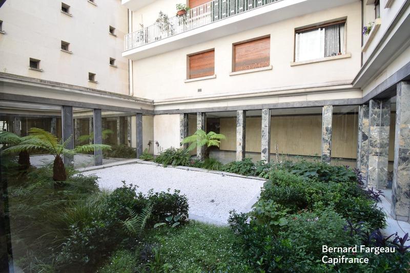 Appartement bourgeois - 78 m² - 2 pièces