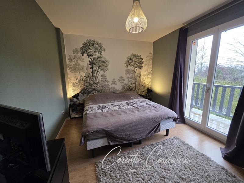 Maison - 96 m² - 6 pièces