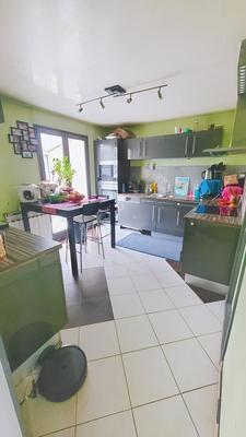 Maison - 93 m² - 5 pièces