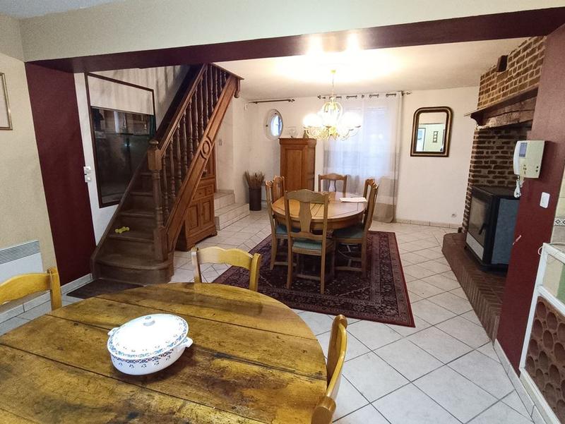 Maison traditionnelle - 153 m² - 10 pièces