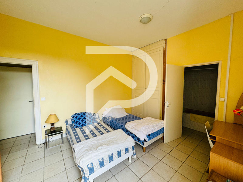 Demeure - 789 m² - 34 pièces