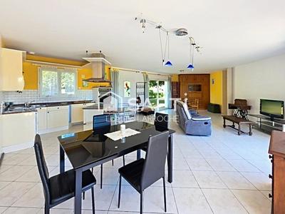 Maison - 102 m² - 4 pièces