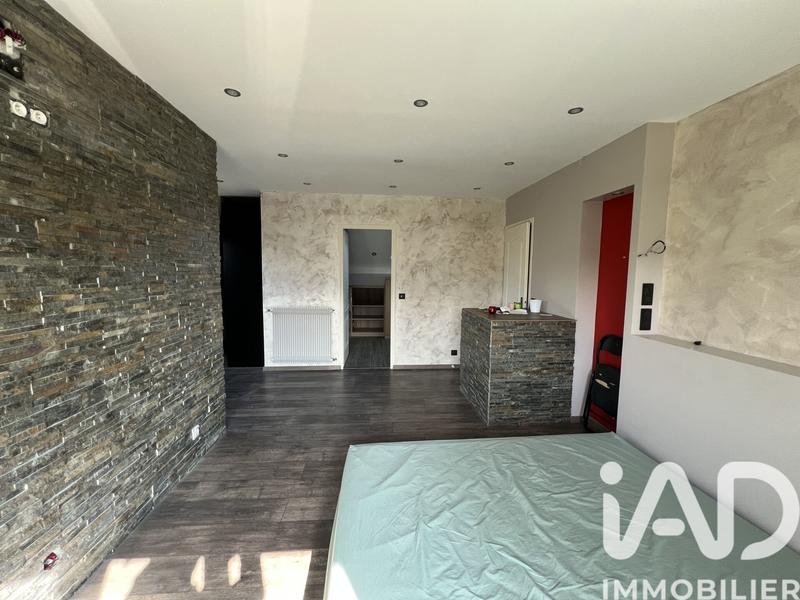 Maison - 183 m² - 9 pièces