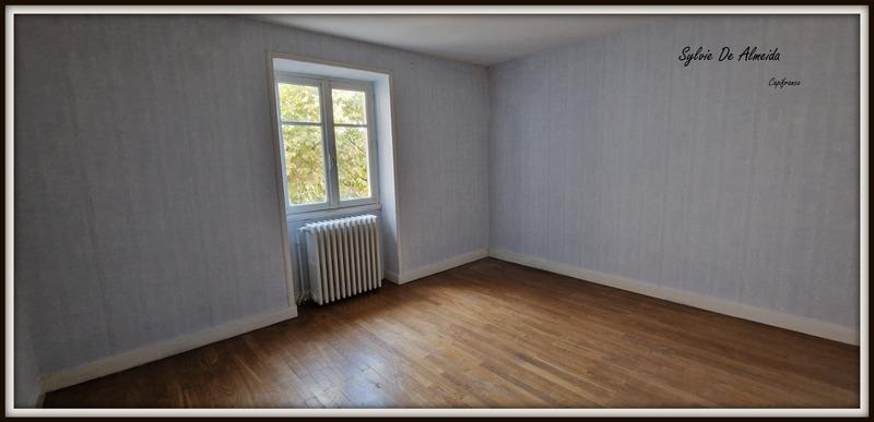 Maison - 180 m² - 8 pièces