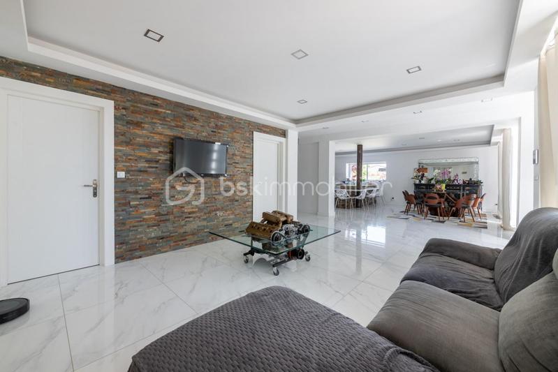 Maison de maîtres - 364 m² - 8 pièces