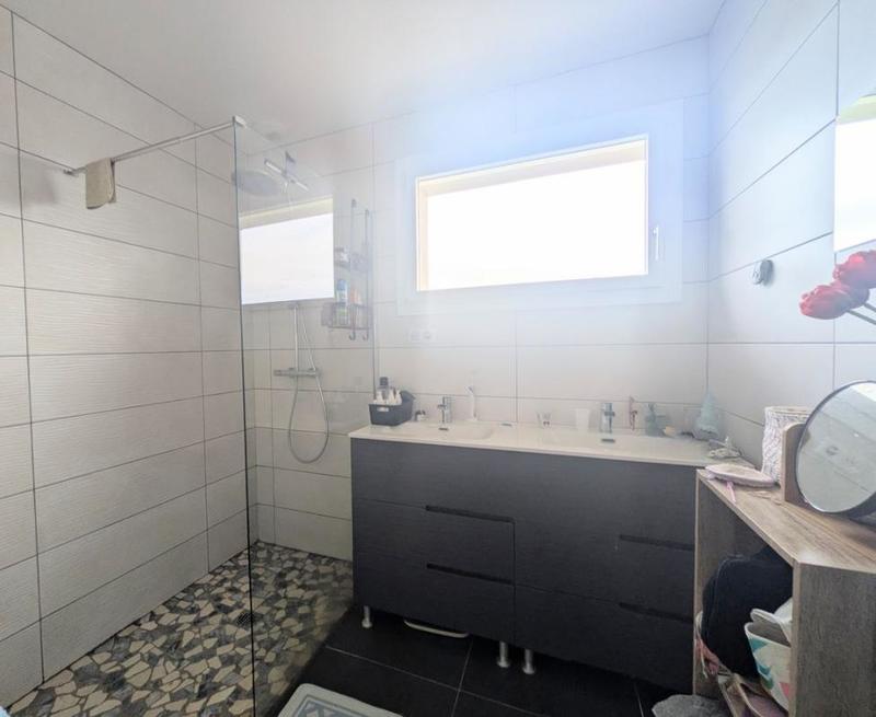 Maison - 93 m² - 4 pièces