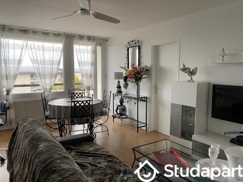 Appartement - 60 m² - 2 pièces