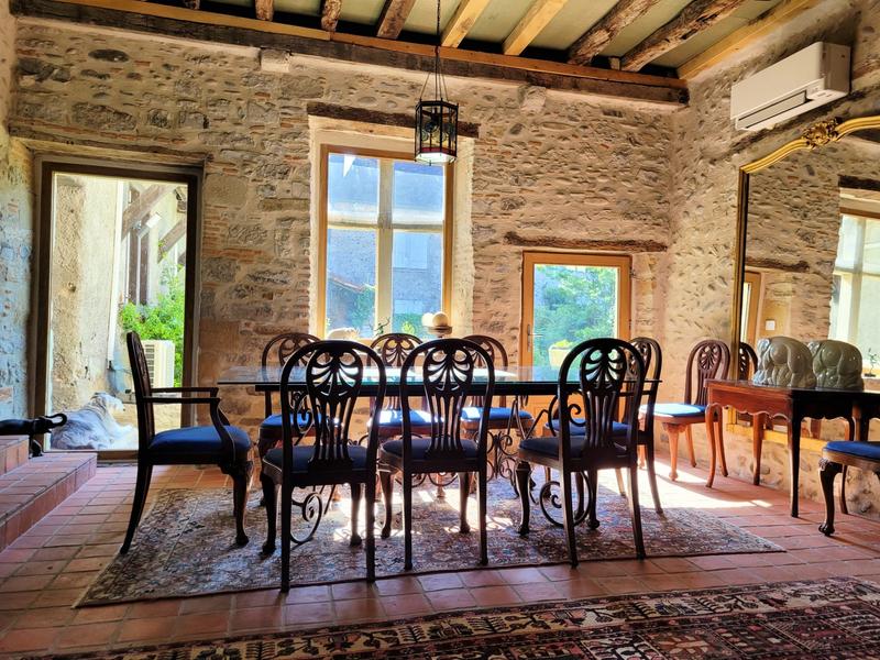 Maison traditionnelle - 231 m² - 8 pièces