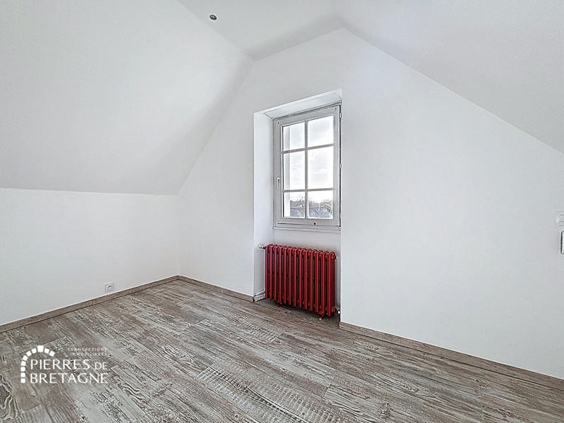 Maison - 96 m² - 6 pièces