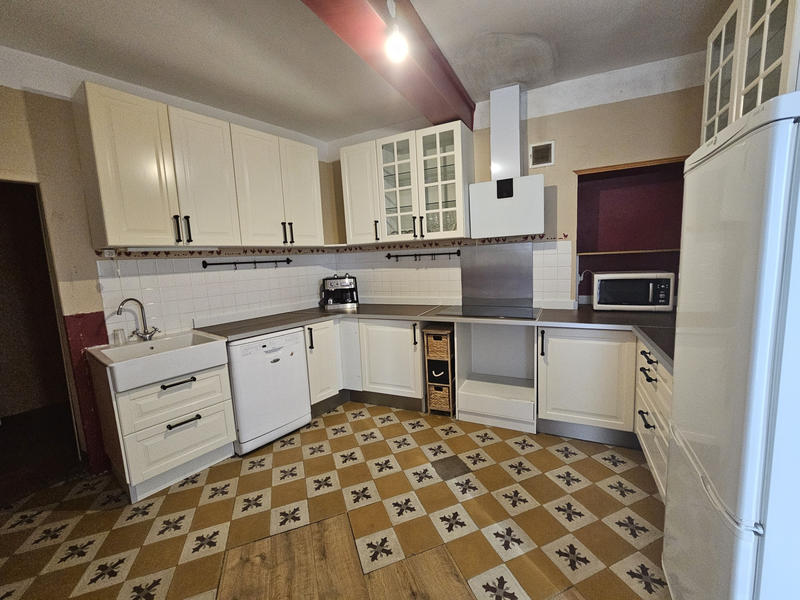 Maison - 270 m² - 10 pièces