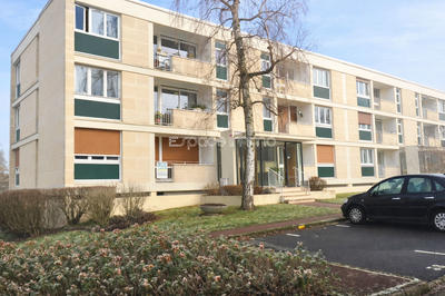 Appartement - 81 m² - 4 pièces