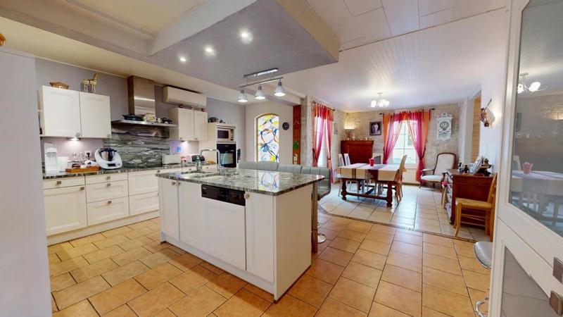 Maison - 131 m² - 7 pièces