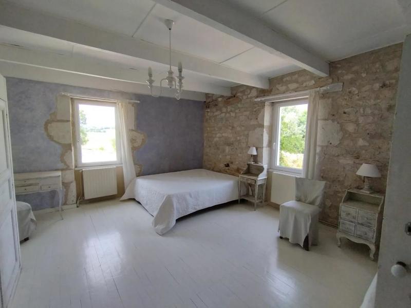 Maison en pierre - 100 m² - 4 pièces