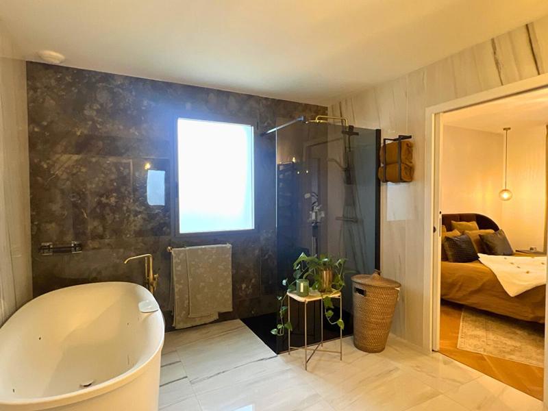 Maison - 140 m² - 5 pièces