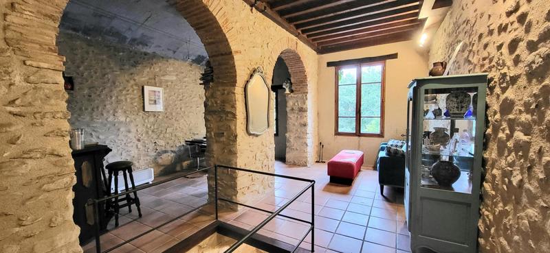 Maison - 260 m² - 10 pièces