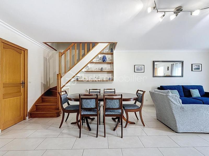 Maison - 104 m² - 5 pièces