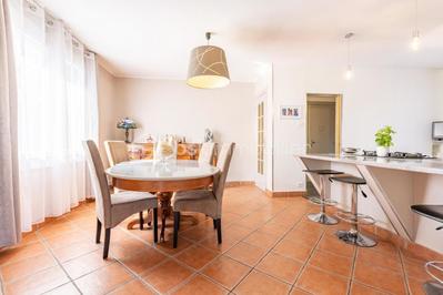 Maison traditionnelle - 150 m² - 7 pièces