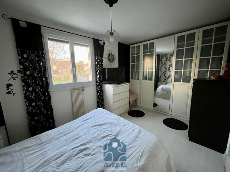 Maison - 90 m² - 5 pièces