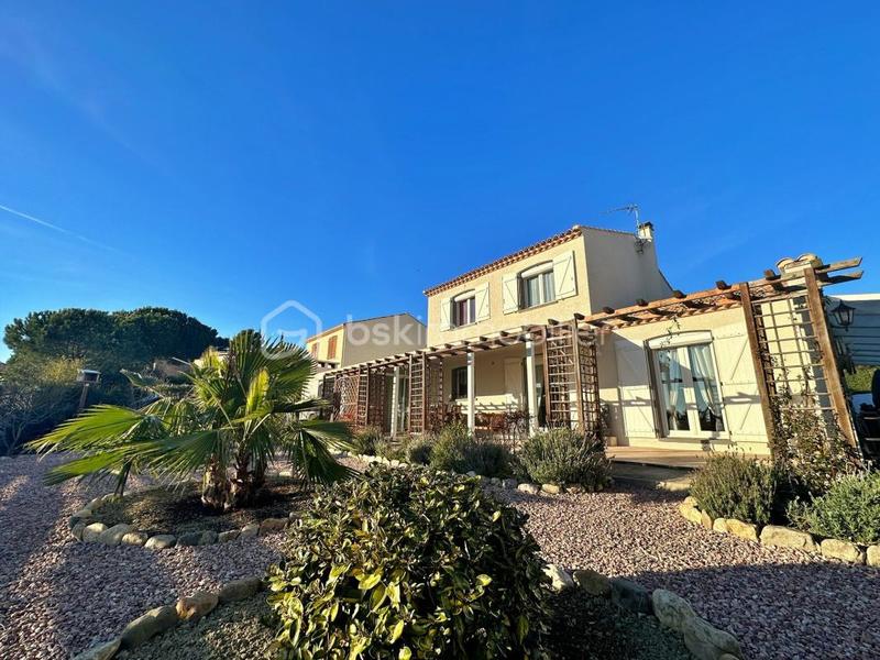 Maison traditionnelle - 150 m² - 6 pièces