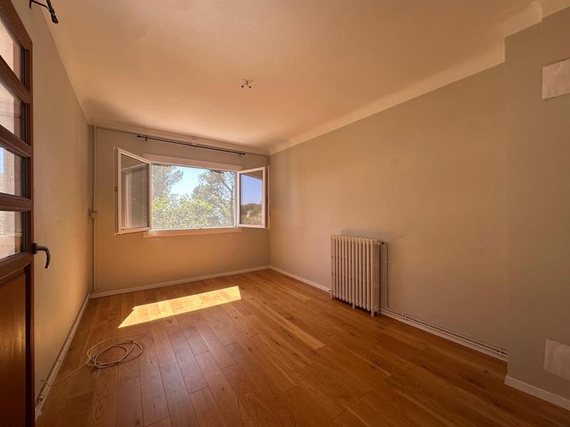 Maison - 233 m² - 7 pièces