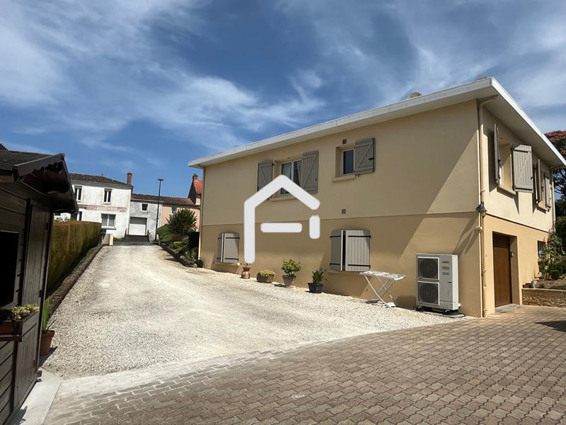 Maison - 101 m² - 5 pièces