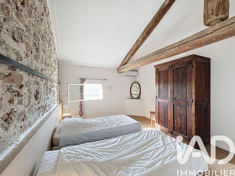 Maison - 460 m² - 13 pièces