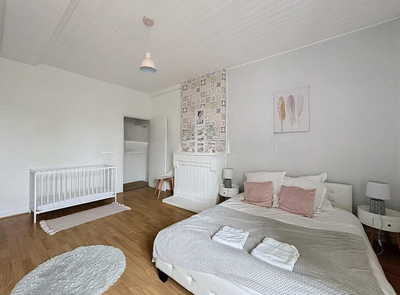 Propriété - 440 m² - 22 pièces