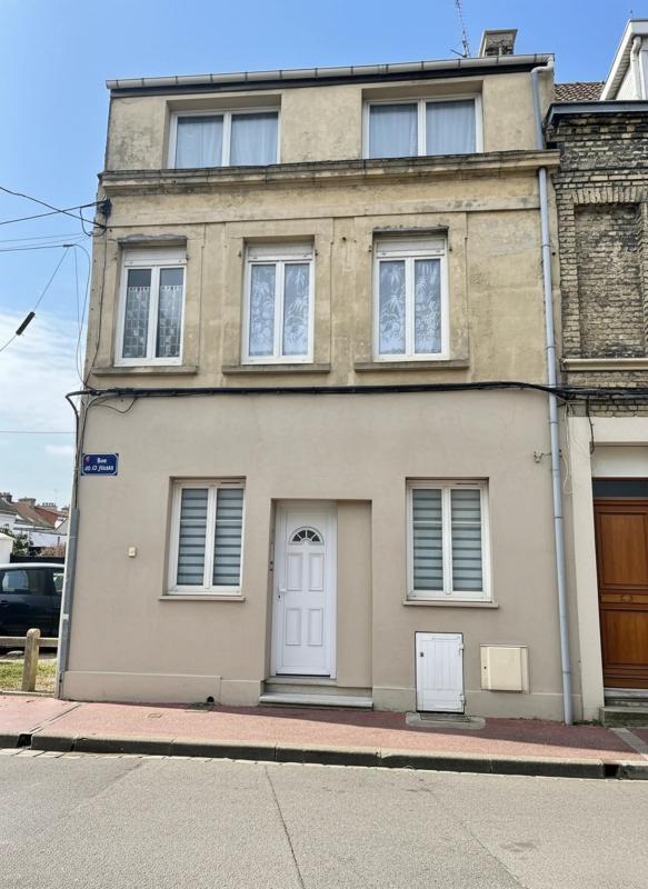 Maison - 165 m² - 9 pièces