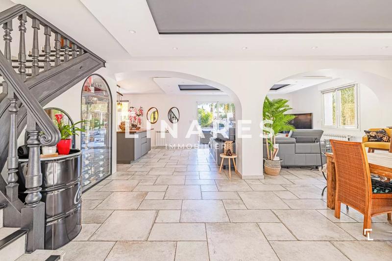 Villa - 176 m² - 5 pièces