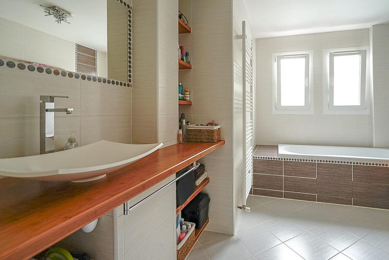 Maison - 161 m² - 7 pièces