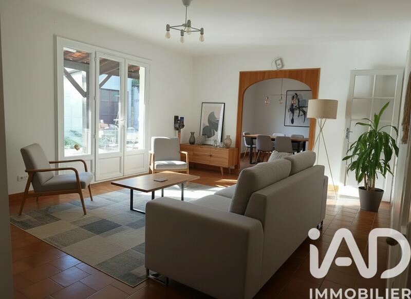 Maison - 110 m² - 6 pièces