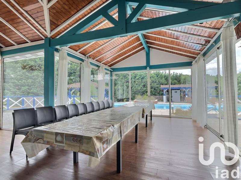 Maison - 256 m² - 11 pièces