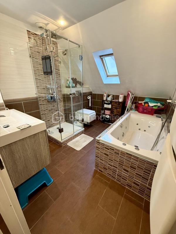 Maison - 91 m² - 5 pièces