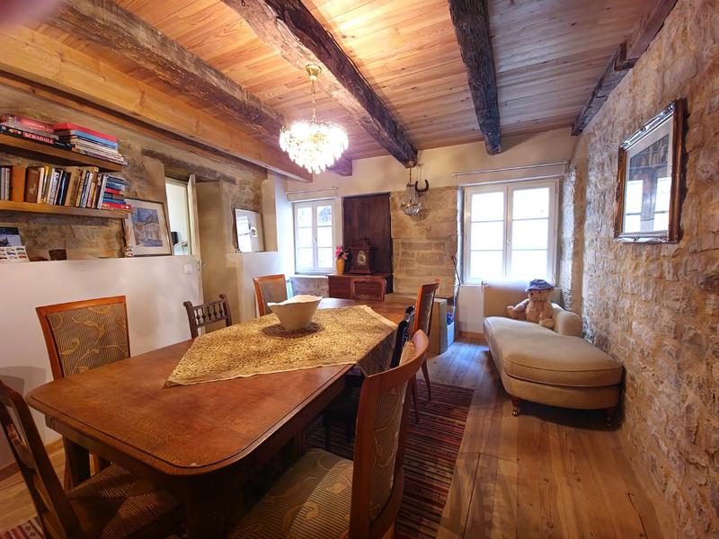 Maison de village - 125 m² - 7 pièces