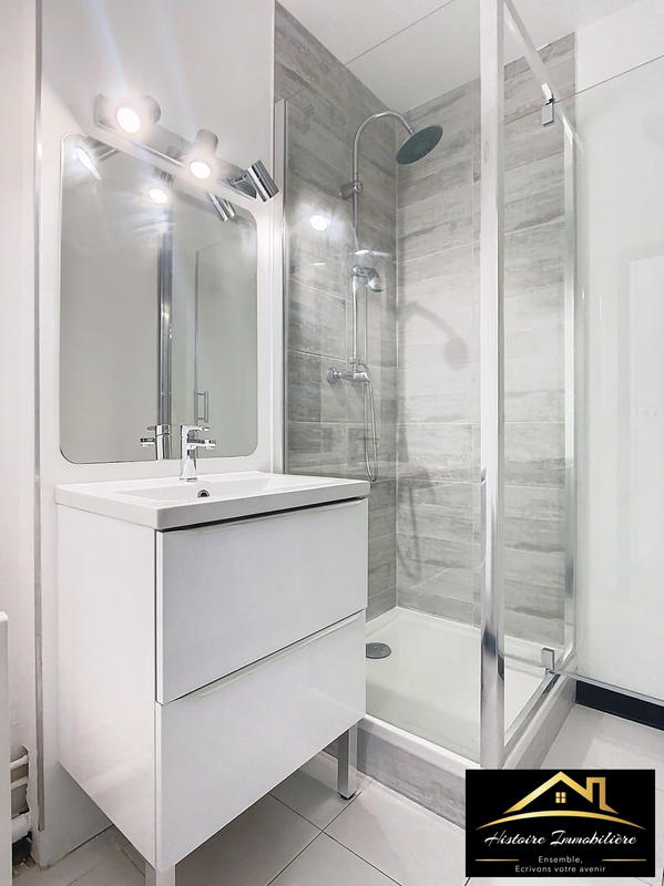 Appartement - 92 m² - 6 pièces