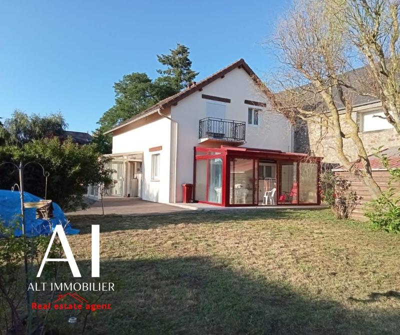 Maison - 138 m² - 6 pièces