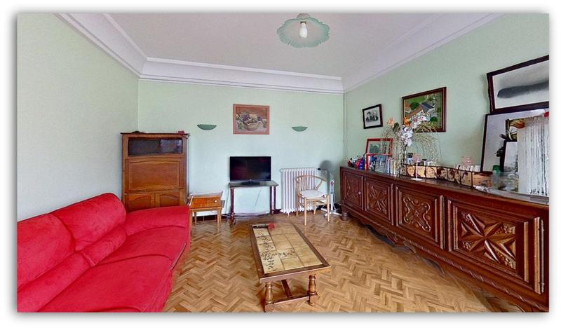 Maison - 21 667 m² - 11 pièces