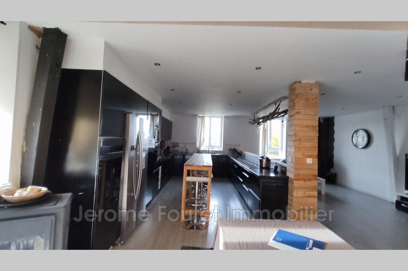 Maison - 256 m² - 7 pièces