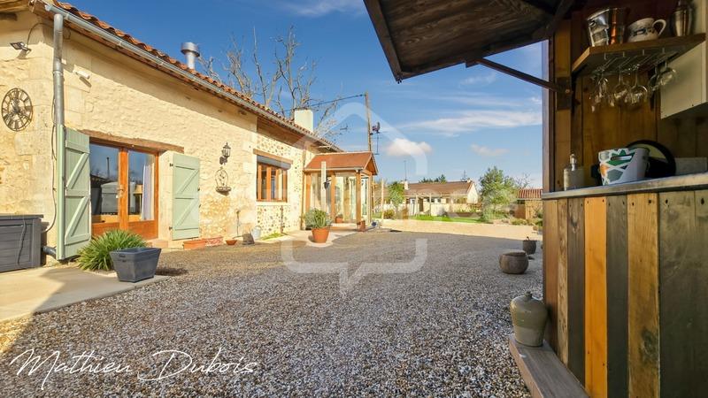 Maison - 167 m² - 8 pièces