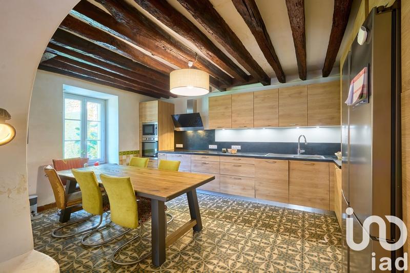 Maison - 196 m² - 7 pièces