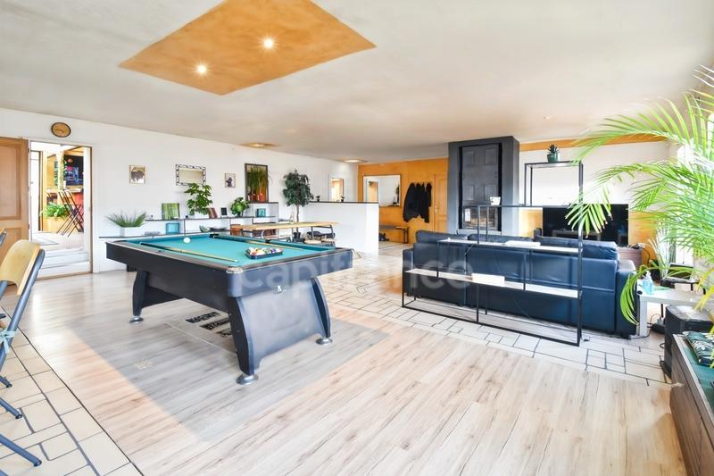 Maison - 143 m² - 3 pièces