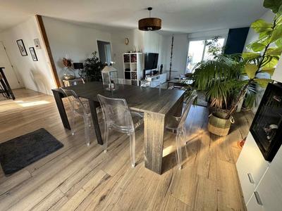 Maison - 91 m² - 4 pièces
