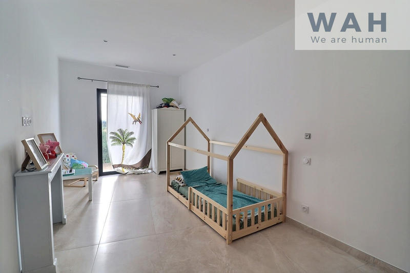 Villa - 220 m² - 5 pièces