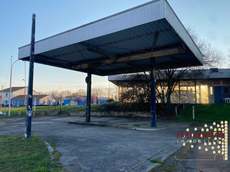 Terrain commercial - 1 513 m²