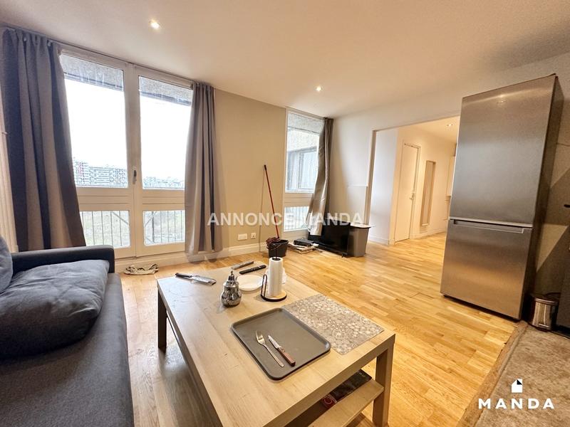 Chambre - 11 m² - 5 pièces