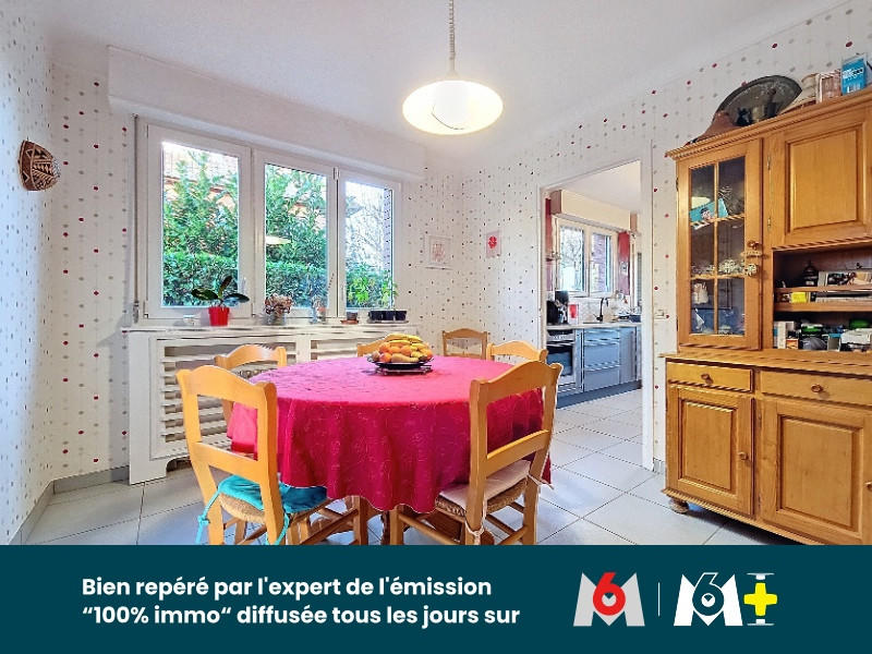 Maison - 250 m² - 10 pièces