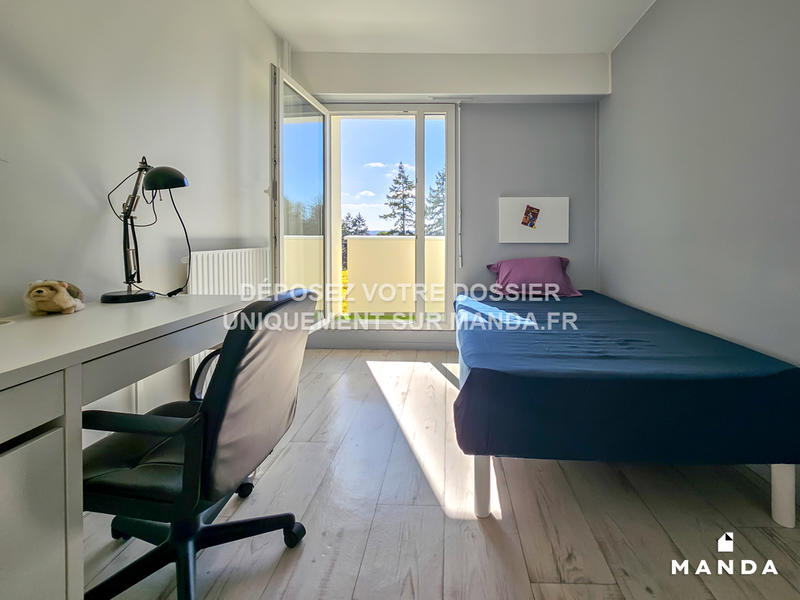 Chambre - 10 m² - 4 pièces